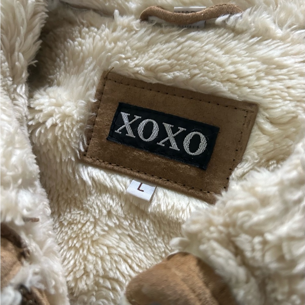 Vintage Tan and Shearling Leather Jacket - Picture 8 of 16